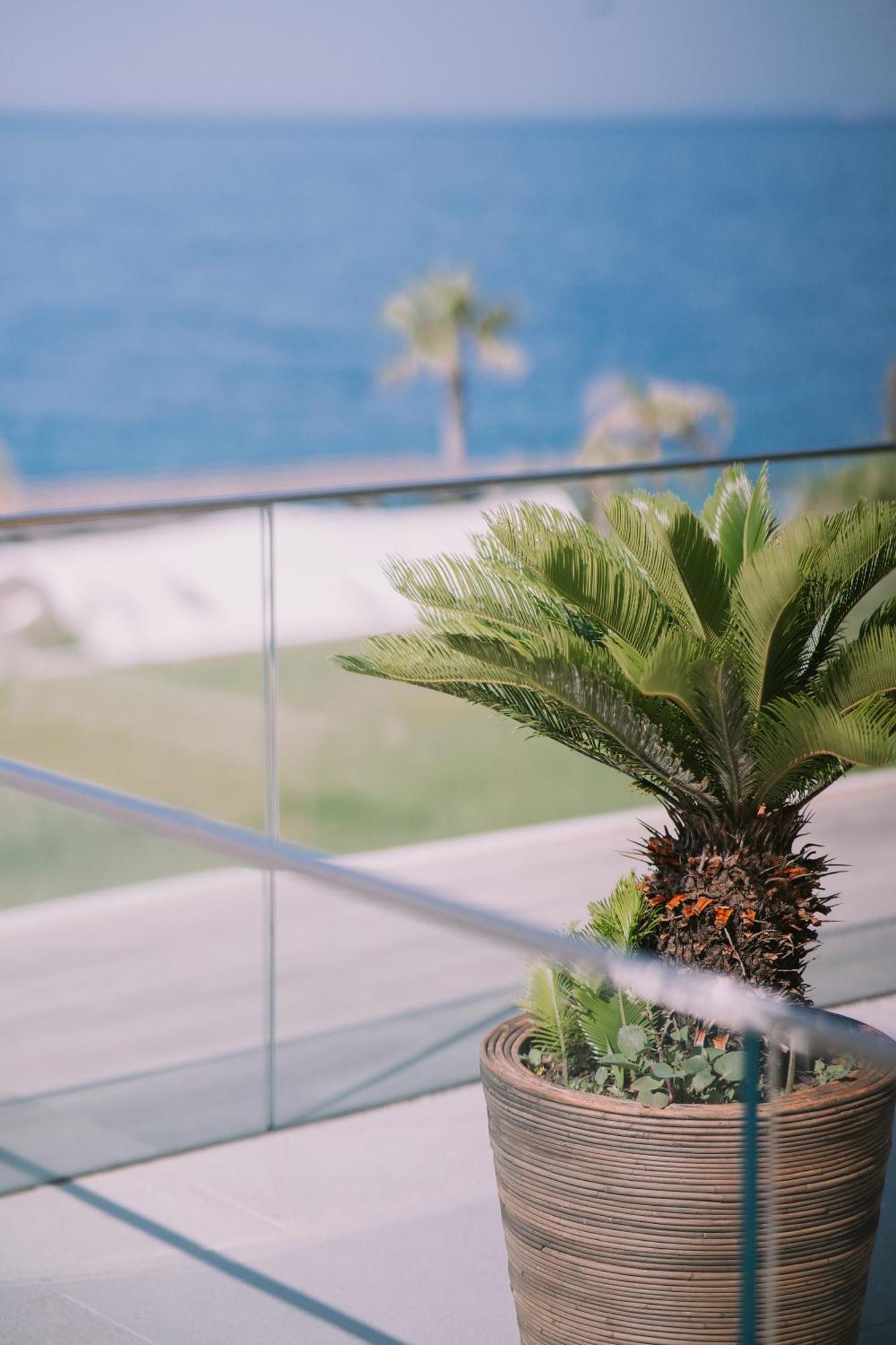 Empire Beach Resort Adults Only Dhërmi Dış mekan fotoğraf